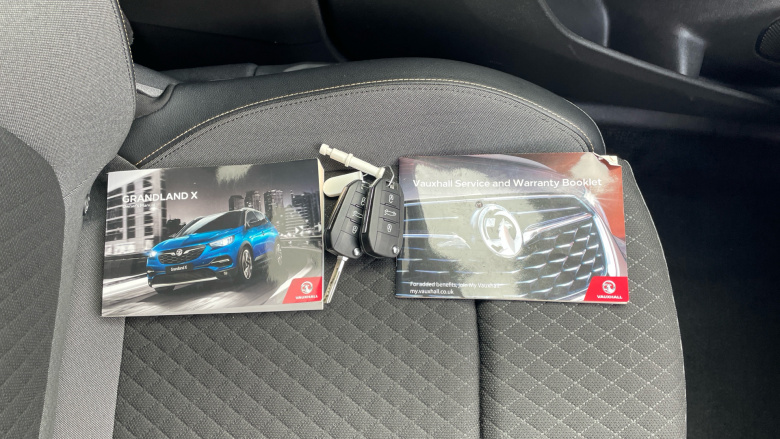 Vauxhall Grandland X 1.2 Turbo SRi Nav 5dr Petrol Hatchback